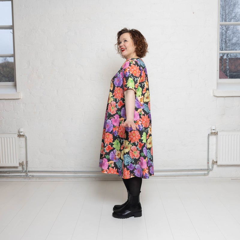 Raita mekko Kalevala XL, malli 162cm